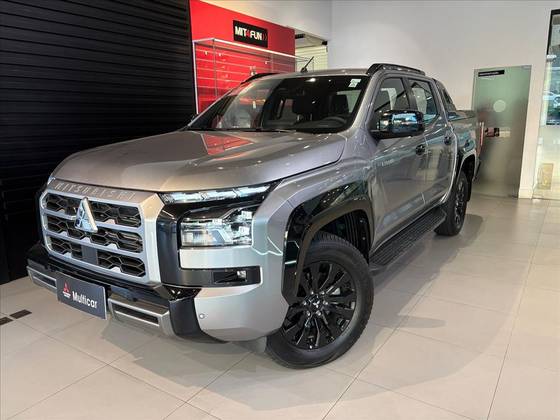 MITSUBISHI TRITON 2.4 BITURBO DIESEL CD KATANA 4X4 AUTOMÁTICO MITSUBISHI TRITON 2.4 BITURBO DIESEL CD KATANA 4X4 AUTOMÁTICO